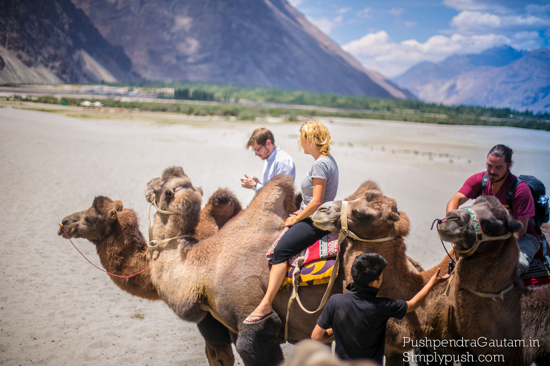 Leh-manali-road-trip-pics-manali-leh-route-plan-how-to-plan-a-trip-to-leh-manali-highway-on-bike-pushpendragautam-pics-event-photographer-india